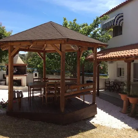 Red House Сasa de vacaciones *