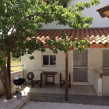 Red House * Γερακινή