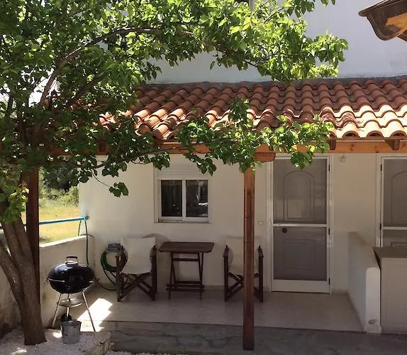 Red House * Gerakini