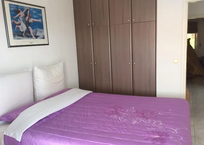 Red House * Gerakini