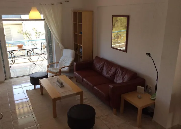 Red House בית נופש גראקיני